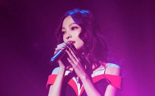 张韶涵qq音乐背景写真,梦幻旋律下的独特魅力